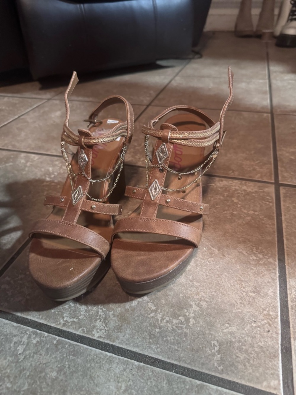 Women’s Brown T-Strap Platform Sandals with Embellished Chains